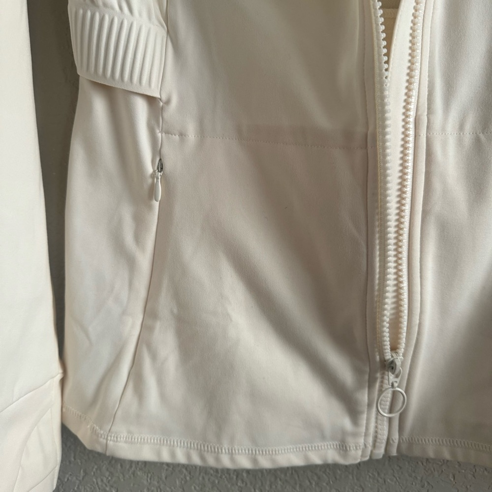 Fabletics Trinity Utility Running Jacket - Picture 8 of 9